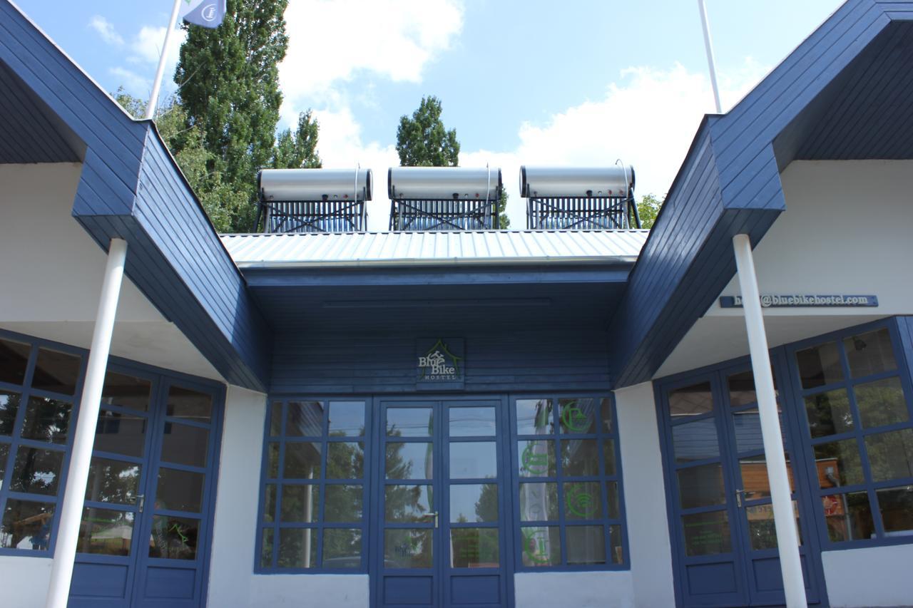 Blue Bike Hostel Balatonszárszó Buitenkant foto